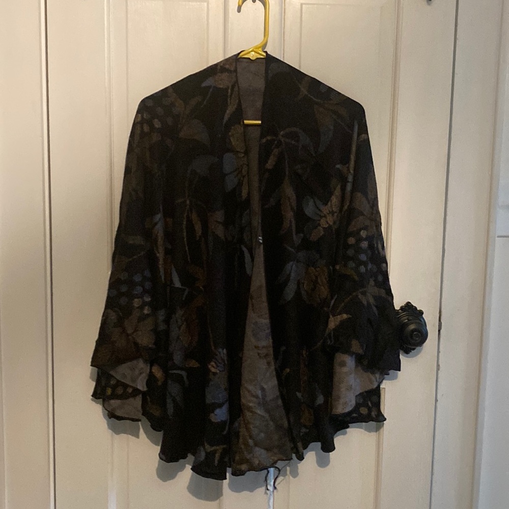 Cashmere poncho